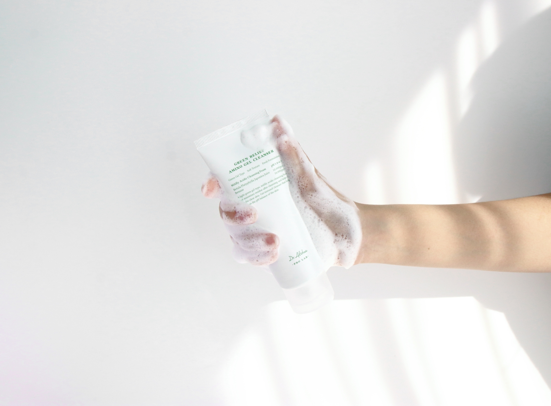 Gel rửa mặt Green Relief Amino Gel Cleanser