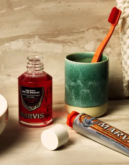Nước súc miệng Marvis Cinnamon Mint 120 ML