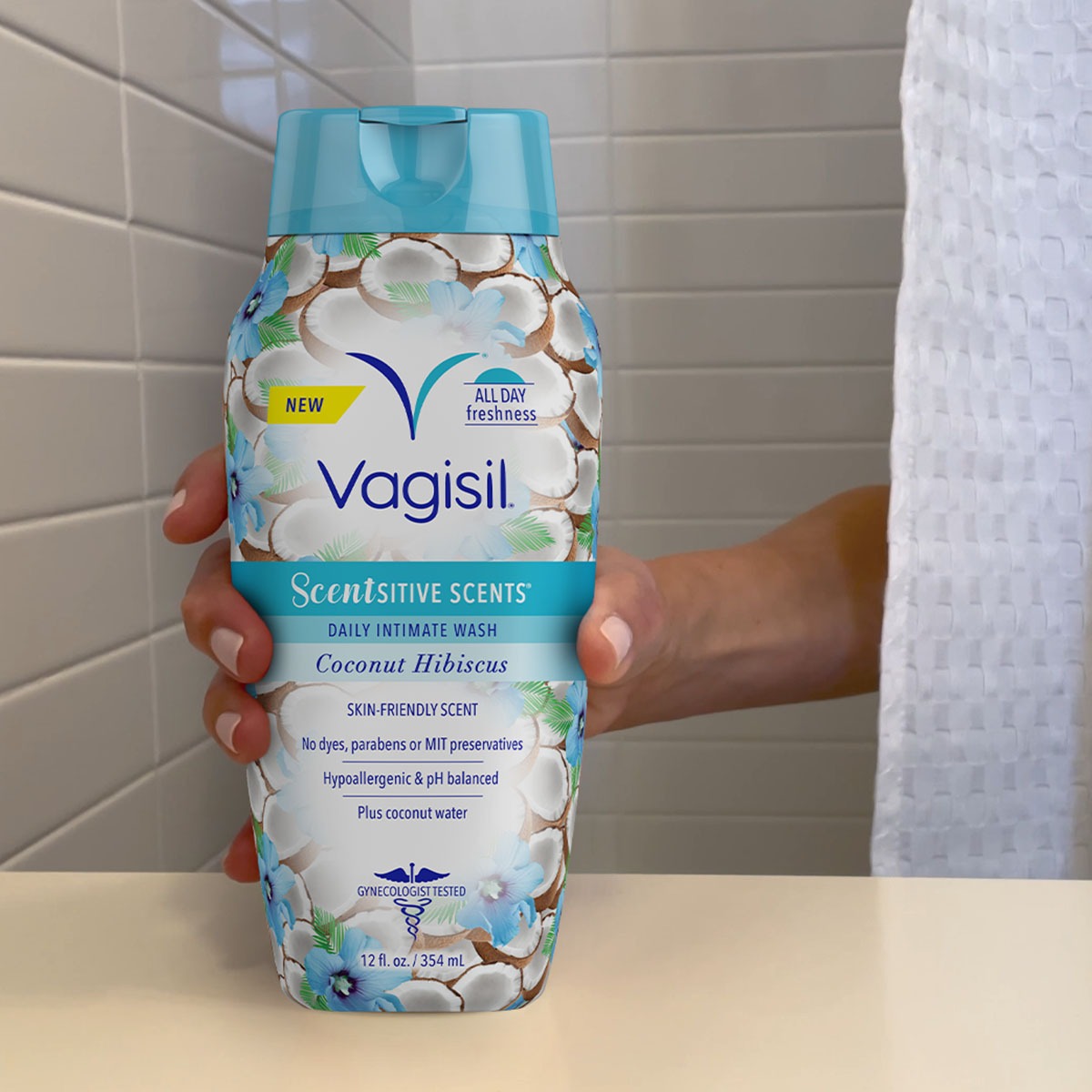 Gel vệ sinh phụ nữ Vagisil Scentsitive Scents Daily Intimate Wash Coconut Hibiscus 240ml