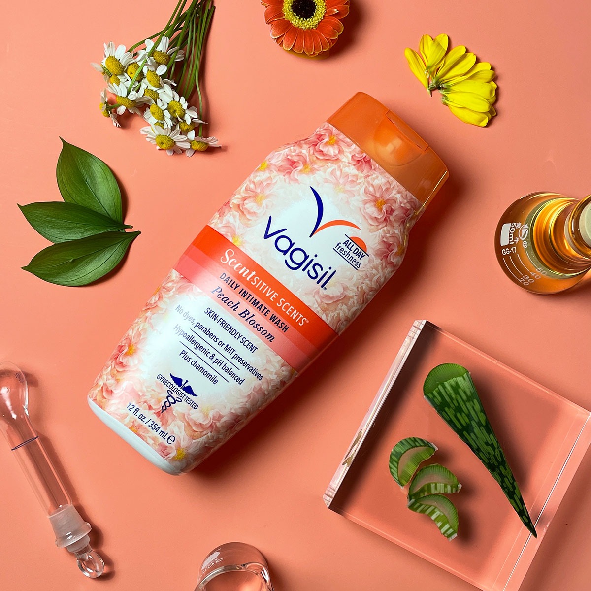 Gel vệ sinh phụ nữ Vagisil Scentsitive Scents Daily Intimate Wash Peach Blossom 240ml