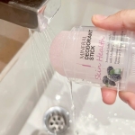 Lăn Khử Mùi Đá Khoáng Dâu Tằm DeoKlear 70g