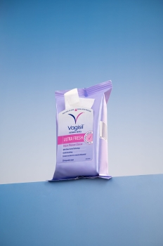 Khăn ướt vệ sinh phụ nữ Vagisil Ultra Fresh Intimate Wipes