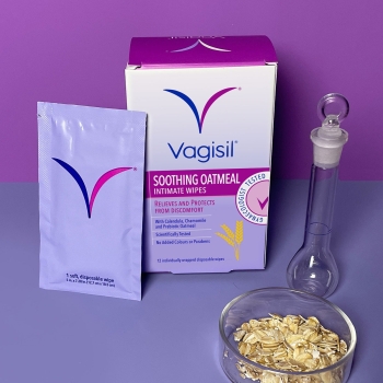 Khăn ướt vệ sinh phụ nữ Vagisil Soothing Oatmeal Intimate Wipes