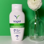 Gel vệ sinh phụ nữ Vagisil Sensitive Daily Intimate Wash 240ml